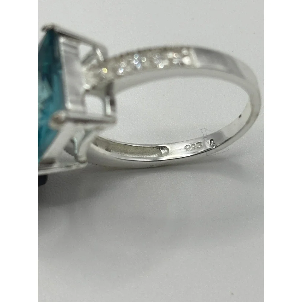 Unbranded Cocktail Ring Womens Size 6 Blue Sterling Silver Emerald Cut CZ Accent